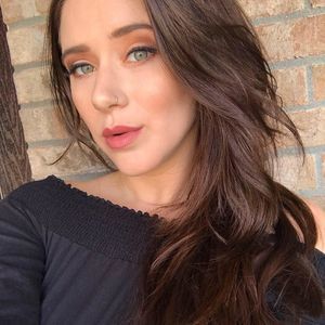 Meet your Posher, Bria